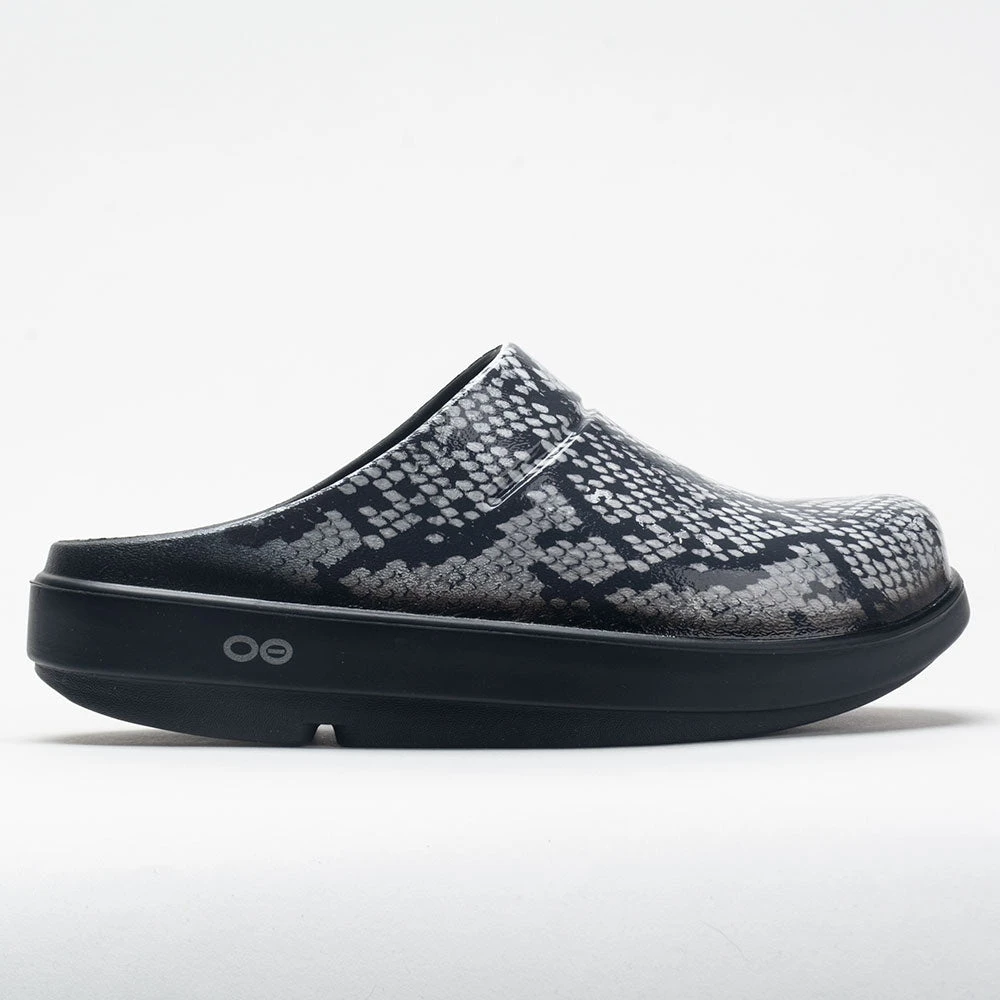 OOFOS OOcloog Limited Women's Black/Snakeskin